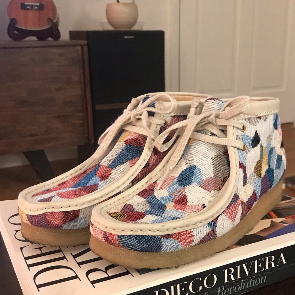 EUC Clarks Originals Wallabee Boot in Multicolor Woven, Size 7.5